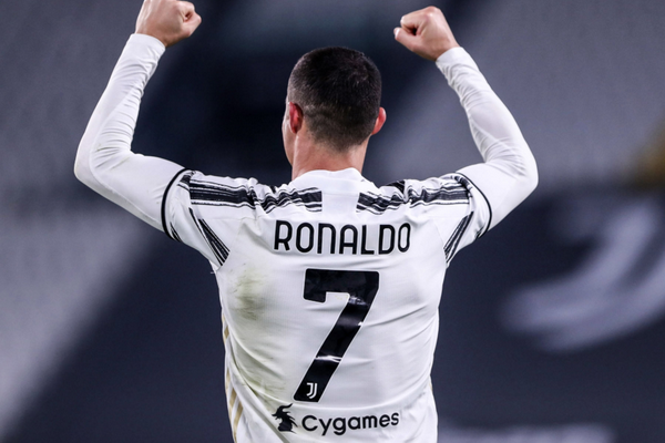 Cristiano Ronaldo llega a 750 goles en su carrera  Cr7_750-4